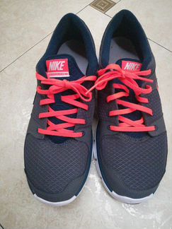 Кроссовки Nike