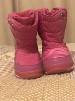 Сапоги для девочки новые,р-р-24 Alaska