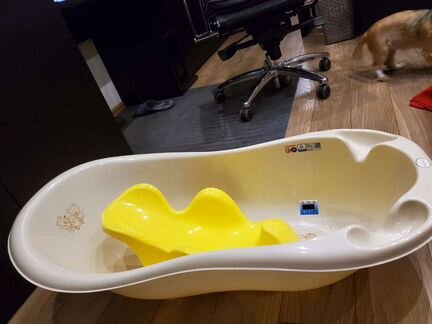 Ванночка для купания с горкой