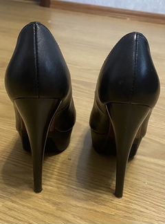 Туфли на каблуке