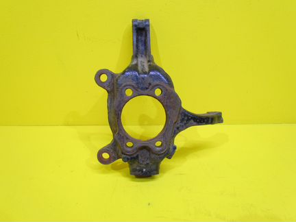 Renault Кулак поворотный Левый