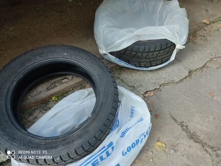 Продаю комплект шин Yokohama 255/55 R19 111Q