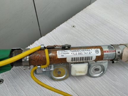 Шторка левая 7L6880741F VW Touareg 2002-2010