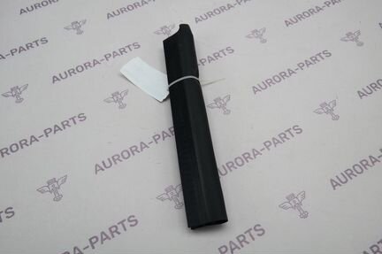 Уплотнитель Range Rover Sport 2 L494 2013