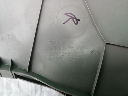 Обшивка стойки задняя правая Toyota Camry 70 XV70