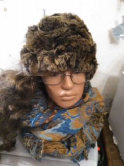 Шапка кролик рекс вязаный