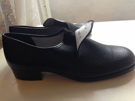 Продаю туфли мужские р. 40-43