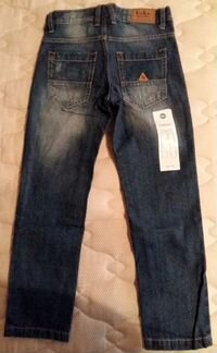 Button blue новые джинсы рост 128. Синие. новые