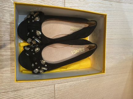 Туфли балетки Fendi