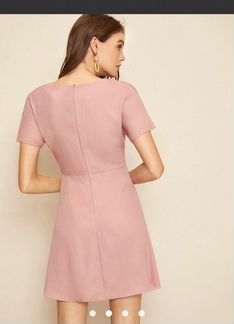 Платье на запах с пуговицами. Новое. Снижение цены