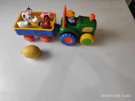 Синий трактор. Игрушка