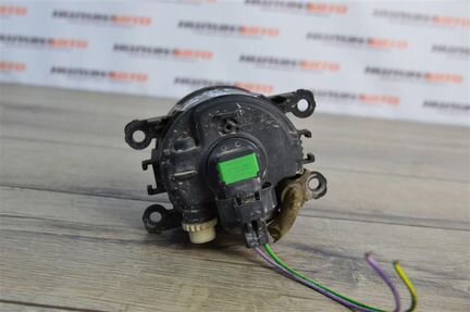 Фара противотуманная правая Ситроен Ксара Пикассо