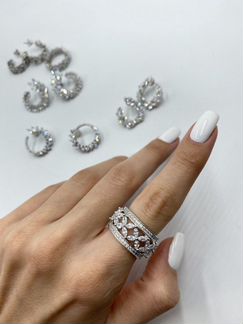Серебряное кольцо