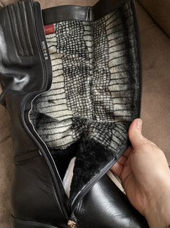 Новые кожаные сапоги