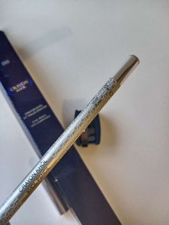 Черный карандаш Dior