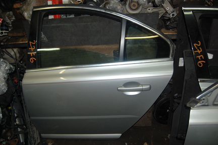 Дверь боковая Volvo S80/V70/XC70 2007-13