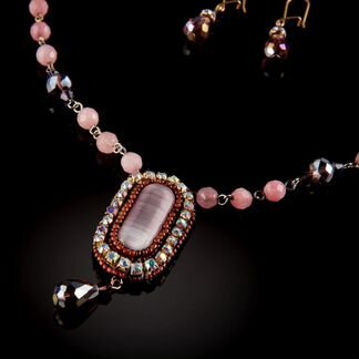 Бусы и серьги из бисера и камня