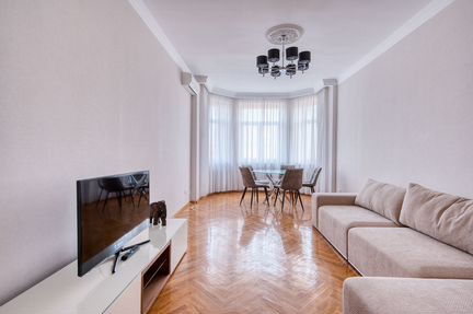 5-к квартира, 140 м², 5/10 эт.