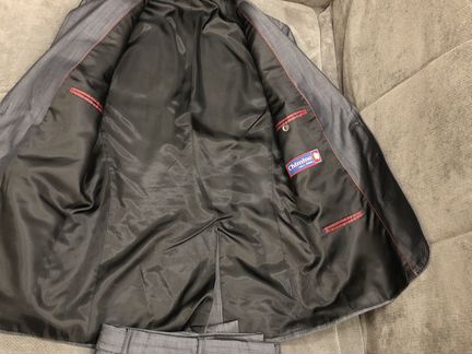 Мужской Костюм. Размер 44