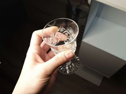 Рюмки хрустальные 8 шт