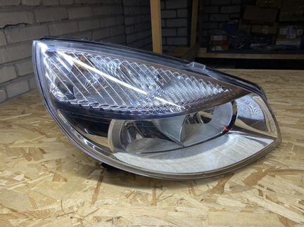 Новая фара Рено Сценик 2 Hella