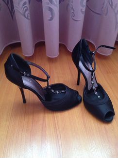 Атласные туфли ElMonte