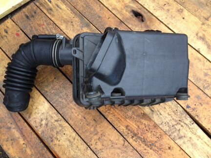 Корпус воздушного фильтра Mitsubishi Lancer X 10