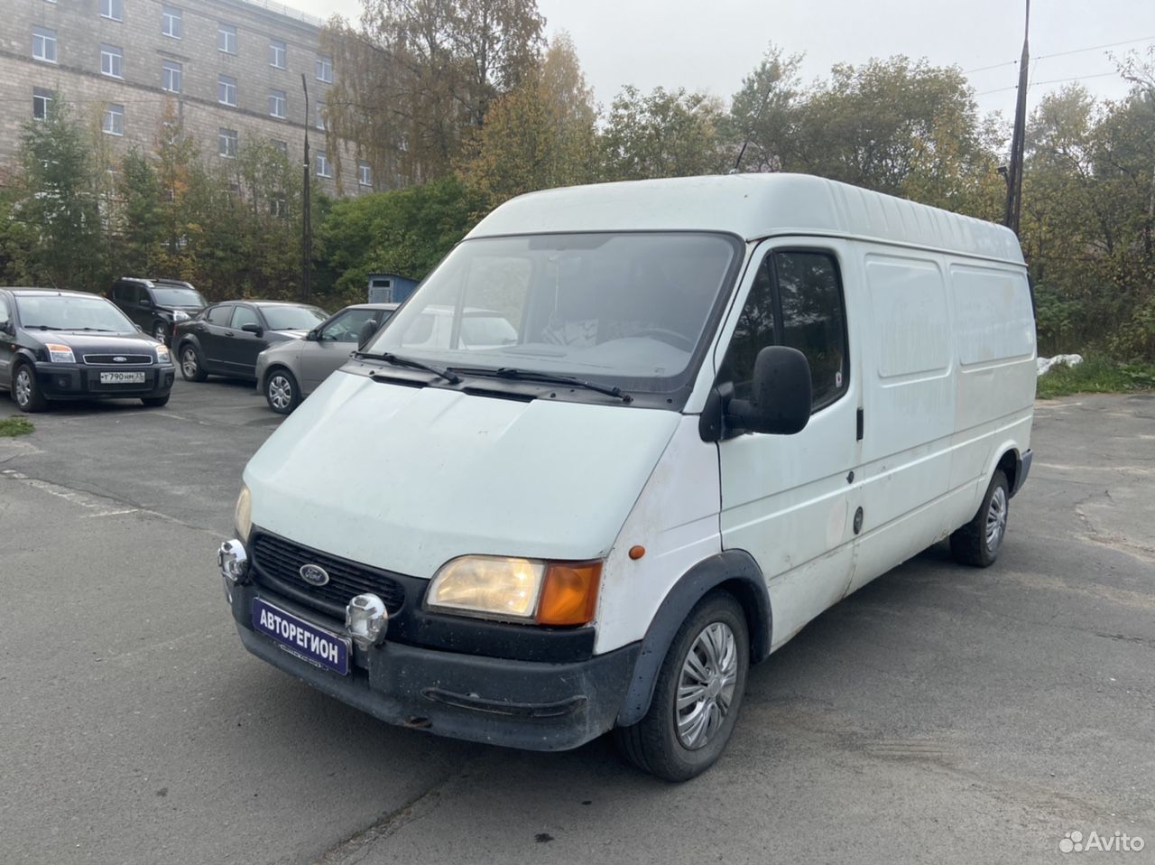 Форд транзит 1998 купить. Ford Transit 1998. Форд Транзит 1998. Бампер от дельфина на Форд Транзит 1998.