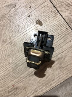 Петля двери передней правой верхняя Mercedes W463