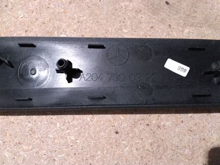 Молдинг обшивки левой двери Mercedes W204 C 204