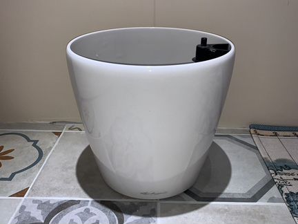 Кашпо с автополивом Lechuza classico color 35 Белы