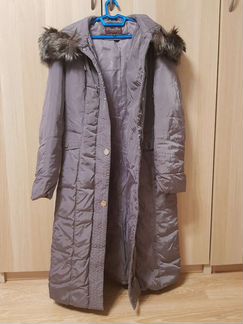 Зимний пуховик с капюшоном