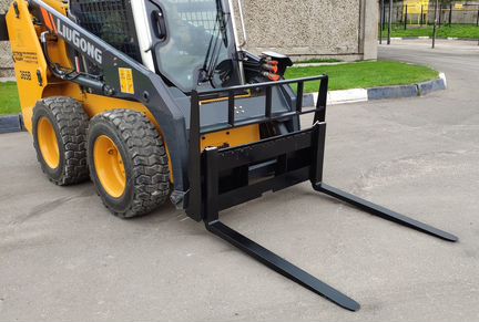 Вилы паллетные 1200 мм 1 тн в сборе с кареткой JCB