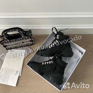Женские ботинки