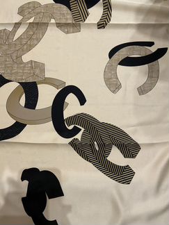 Платок chanel