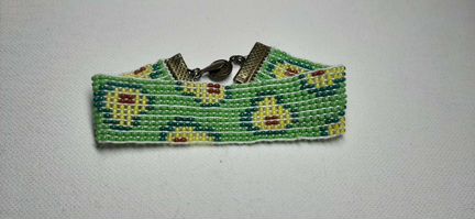 Браслет из бисера