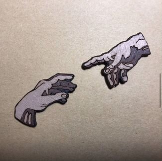 Брошь деревянная