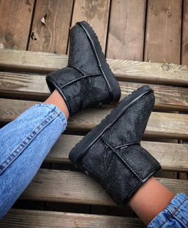 Угги черные в стразах