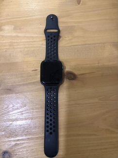 Apple Watch series 4 44mm Nike+