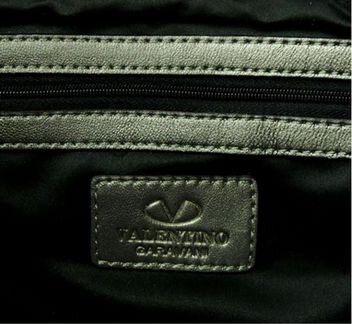 Кожаная сумка valentino серебристая