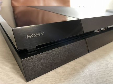 Playstation 4, Model CUH-1000A