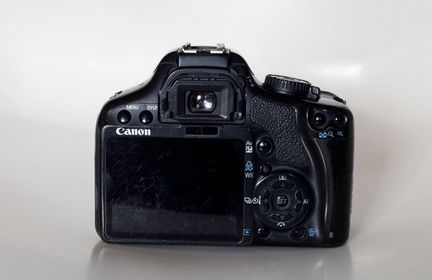 Продам фотоаппарат Canon EOS 450d б/у