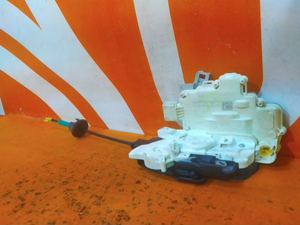 Замок двери передний левый Porsche Cayenne 3 PO536