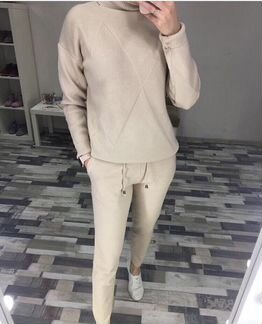 Женский костюм