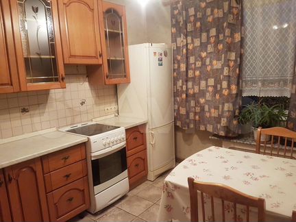 2-к квартира, 60 м², 4/9 эт.