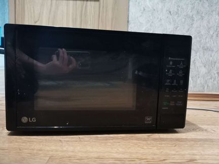 Микроволновая печь LG MS-2042DB