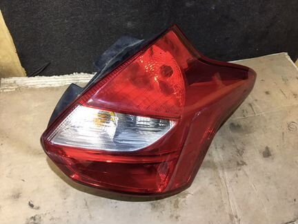 Фонарь правый Форд фокус 3 хетчбэк